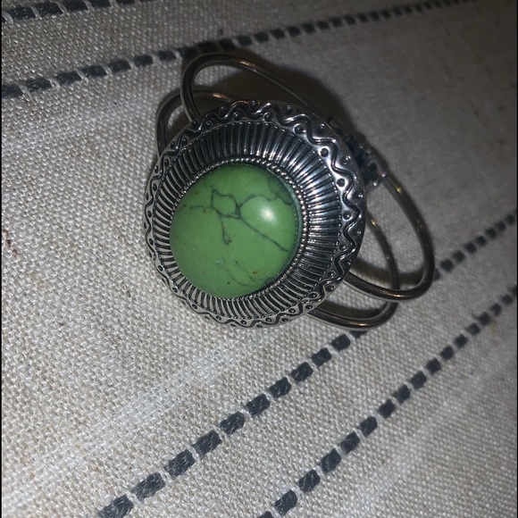 Jewelry - Picture 3 of 3